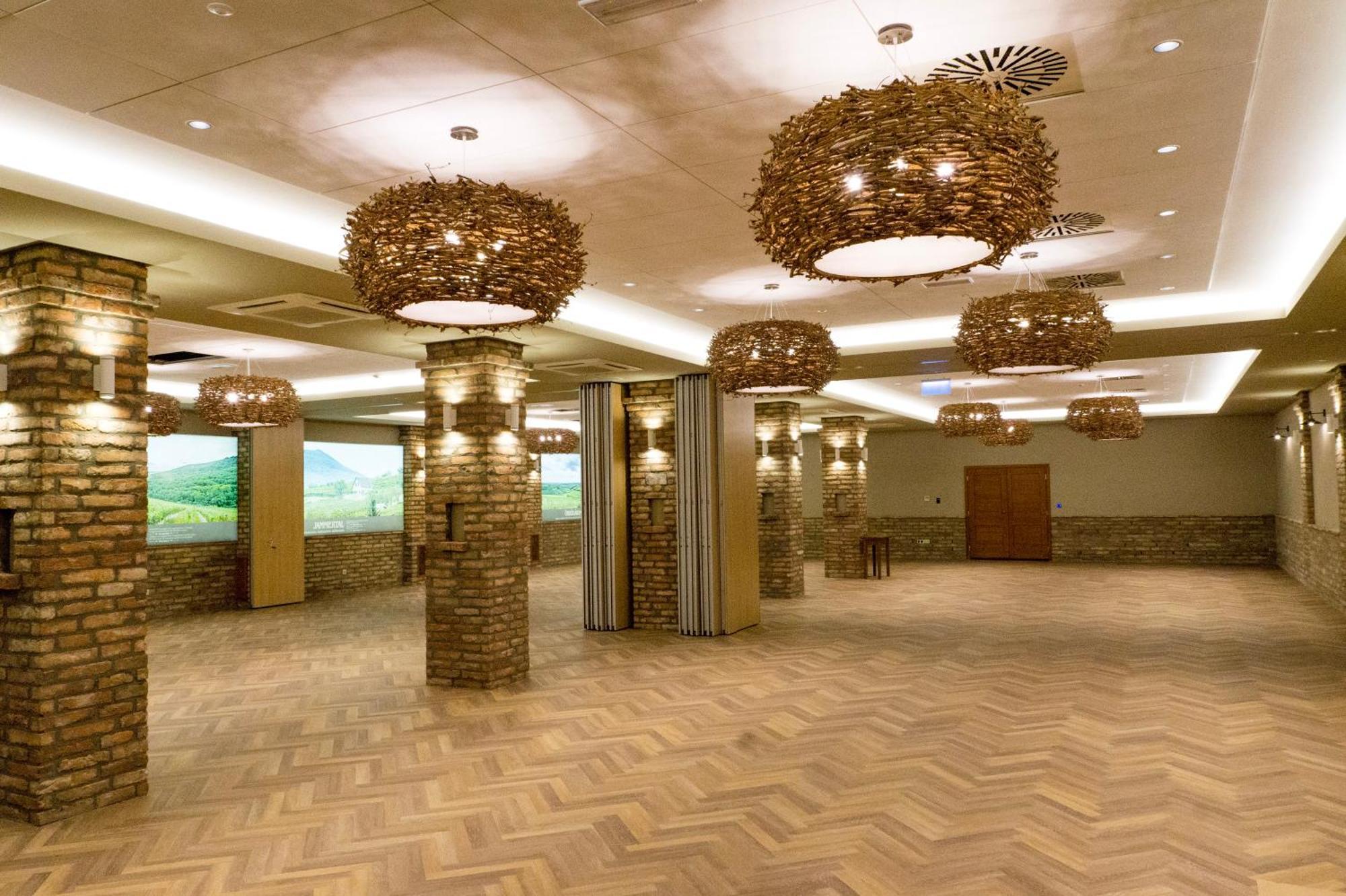Villány Bock Hotel Ermitage מראה חיצוני תמונה